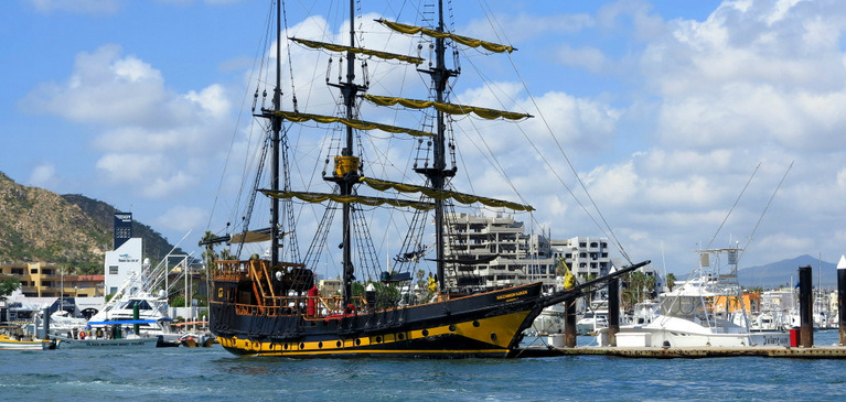 Pirate Ship Snorkel